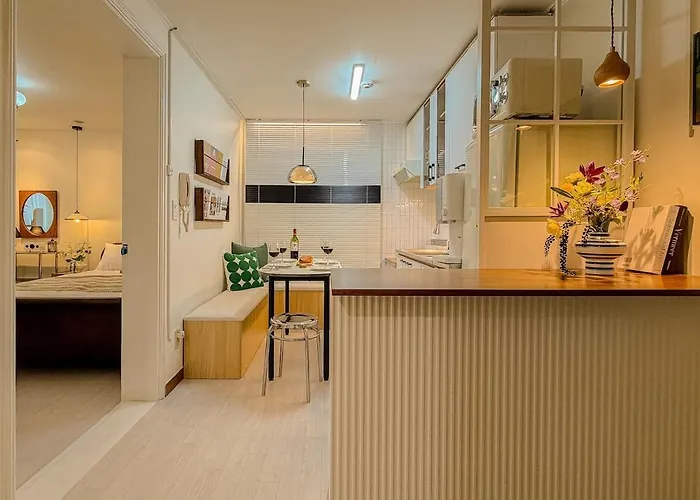 3-minute Walk From Nonhyeon Station, Gangnam, 6 People,coex, Cheongdam, Garosu-gil アパート