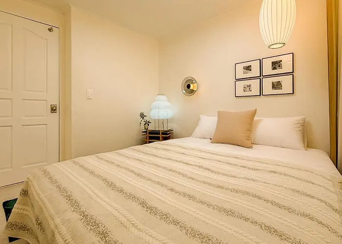 3-minute Walk From Nonhyeon Station, Gangnam, 6 People,coex, Cheongdam, Garosu-gil