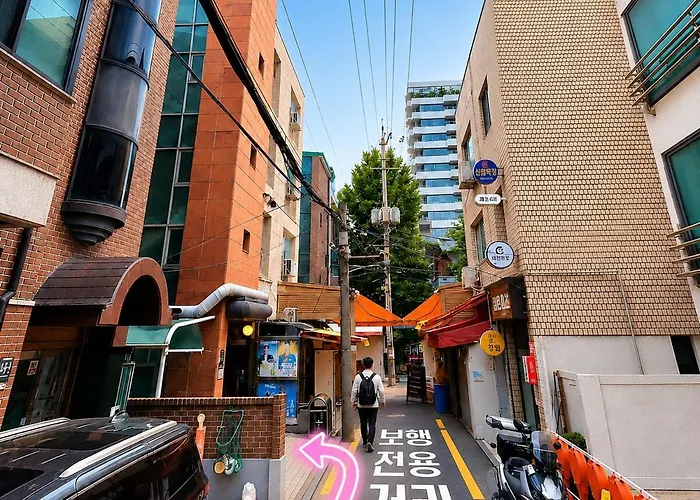 アパート 3-minute Walk From Nonhyeon Station, Gangnam, 6 People,coex, Cheongdam, Garosu-gil